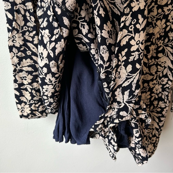 Urban Outfitters Lucca Floral Romper - Picture 7 of 8